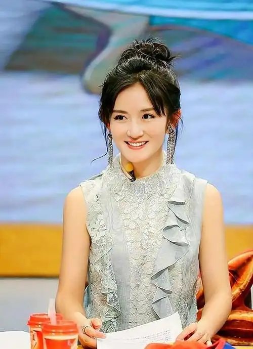 产后抑郁症困扰谢娜,曾是大家心中的笑星,她的笑声让所有人开怀大笑