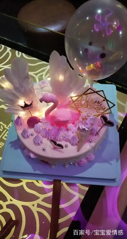 附近ktv放松一下心情是个不错的选择,带翅膀的天鹅蛋糕,吃了能变成