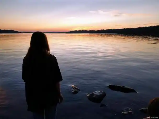 《真正放下一个人,是什么感觉:情感的纠结与解脱》