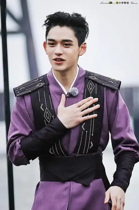 跑男收官之战黄旭熙鞋子