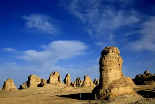 走进青海雅丹无人区俄博梁