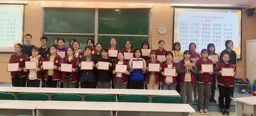 合肥八中风采校园书墨相伴