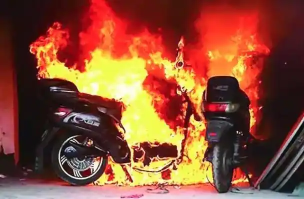 这也使锂电池爆炸起火事件更具易发性,出于对个人生命财产安全的考虑