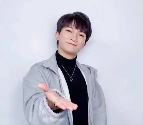 周深娱乐圈摸爬滚打多年,不断的突破自我_机会_因为_定会