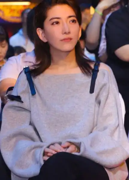 原创刘忻参加浪姐引发考古被称为最癫的2011届快女发生了什么