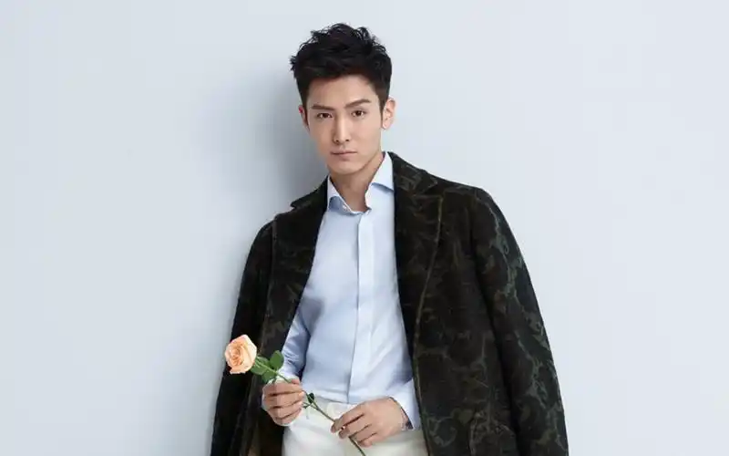 盛一伦帅气时尚写真壁纸_高冷帅气型男盛一伦