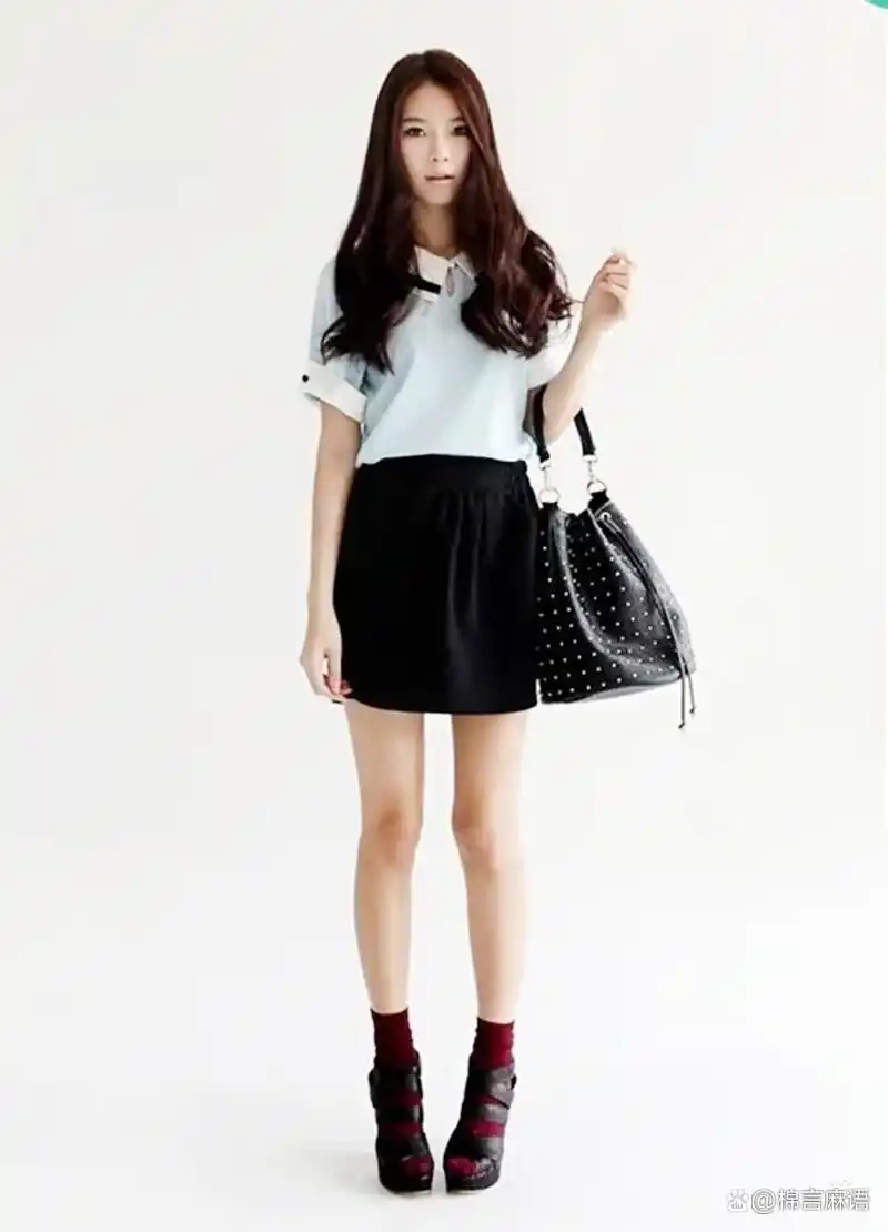 日系高跟鞋短袜搭配