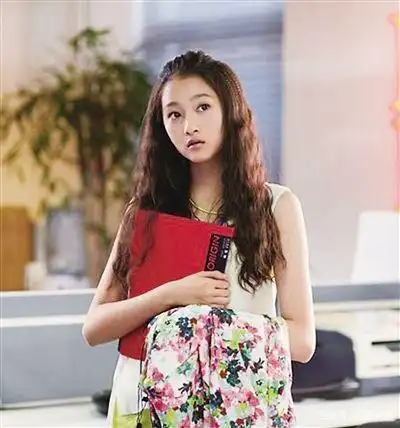 贫嘴的小人精欧阳淼淼(关晓彤饰)