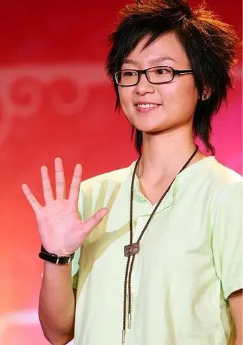 "超女"周笔畅容貌大变,虽然变美了但却少了往日的可爱