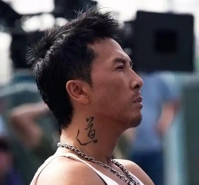 今年最酷最流行的花臂纹身,简直是帅爆了,如果穿背心和短袖,这个纹身