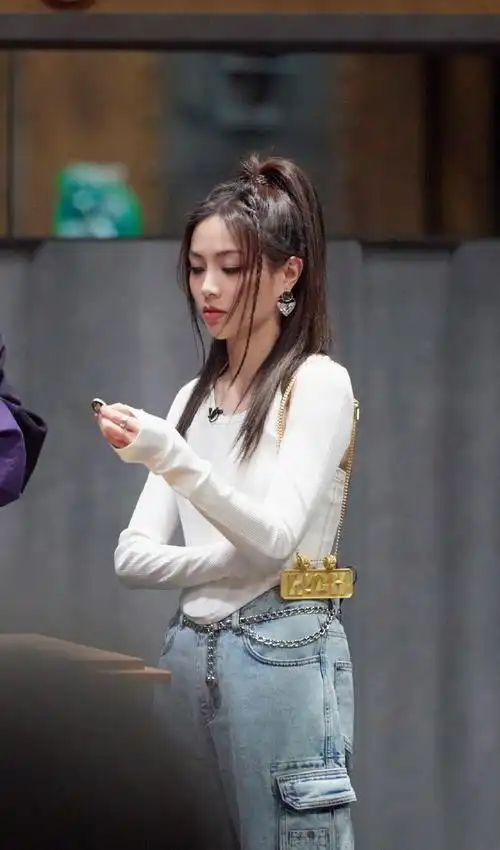 摊爸谢可寅ansrj 流浪地球##中国说唱巅峰对决