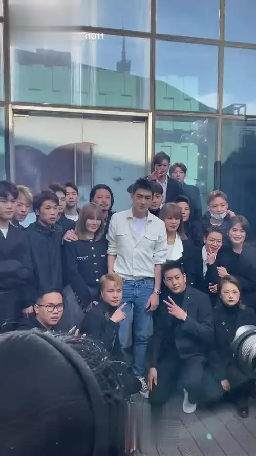 原相机下的林更新 无死角林更新的理发店 福州网红美发店 陈嘉毅在