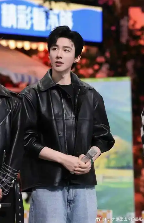 超话蔡徐坤超话林彦俊超话张云雷超话刘雨昕超话苏新皓超话戴萌超话