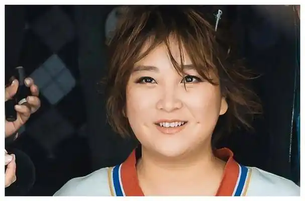 贾玲真名曝光,粉丝惊呼不改早火,"贾玲"之名知名度爆表!