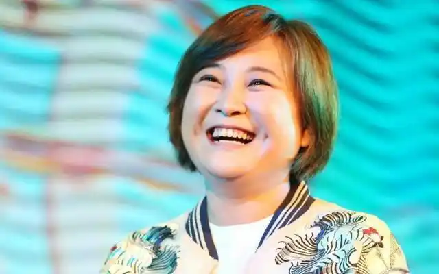 主要工作就是创造好的喜剧效果,将观众逗笑,而贾玲确实有这个实力,是