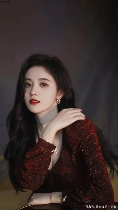 她就是"中国4000年第一美女"鞠婧祎.