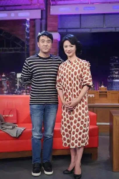 结婚22年0绯闻,何冰自曝妻子倒追自己,导演:接着吹吧