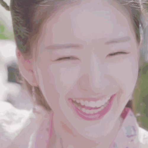 拥大ip爆款右抱x玖少年团鬼马小妞赵露思最近存在感超强耶