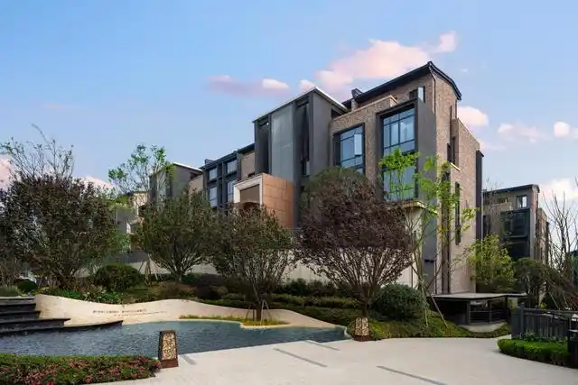 成都龙湖悠山郡城南龙湖现房墅