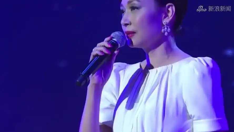 邝美云当年就是凭借这首歌,走出人生低谷,成为乐坛中的最亮星