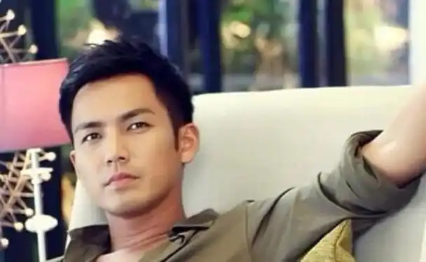 林志颖年轻时精致吴奇隆年轻时俊美看见钟汉良彻底沦陷了