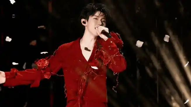 马嘉祺风花雪月饭拍