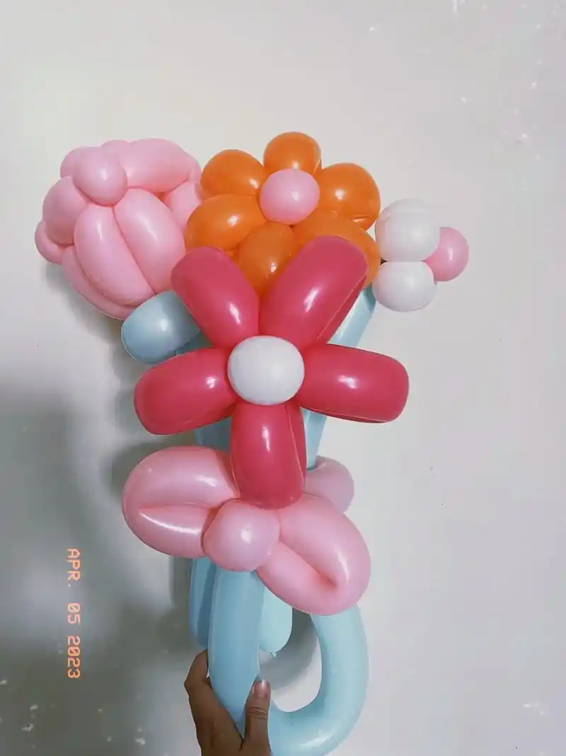 粉粉的气球花