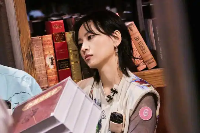 【#密室大逃脱真正的朋友#(上)高清剧照之@周笔畅】智勇双a的笔笔回来