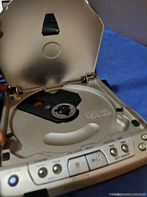 爱华小型影碟机