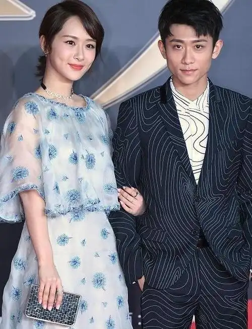 杨紫做节目跟张一山借2个亿,张一山的反应亮了,简直太真实了