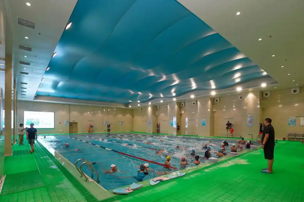 崂山区启用9个高标准学校游泳馆,还将新添两处