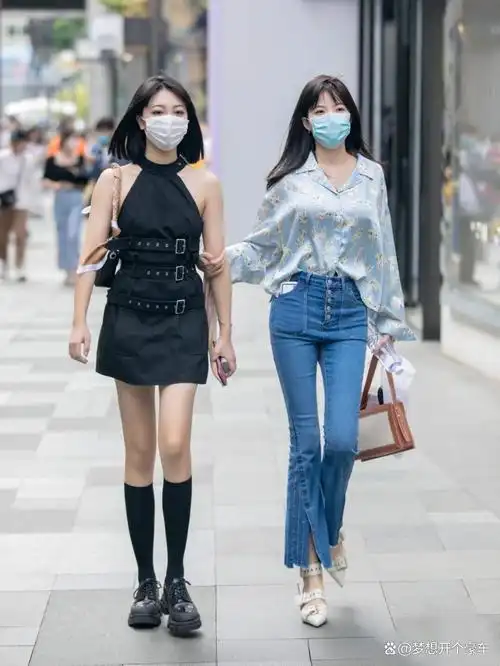 裤子不提?成都太古里街拍又现网红穿搭,为了博眼球还是时尚?