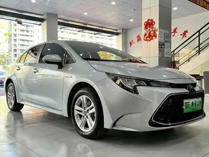 丰田 雷凌  2021款 双擎 1.8h e-cvt豪华版图片