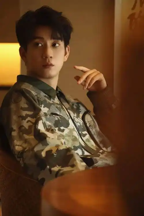 表演_关晓彤_发展