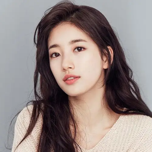 p>裴秀智(         /bae suzy),1994年10月10日生于韩国光州广域市