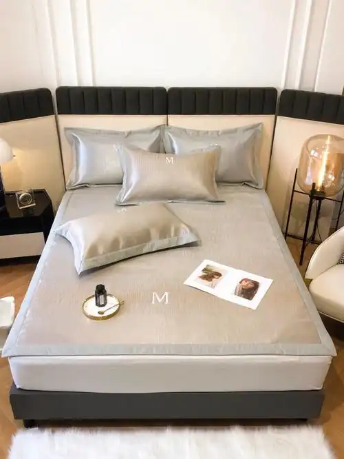 轻奢简约居家风床席792022夏日高端a类冰炭席刺绣冰丝凉席新品发布