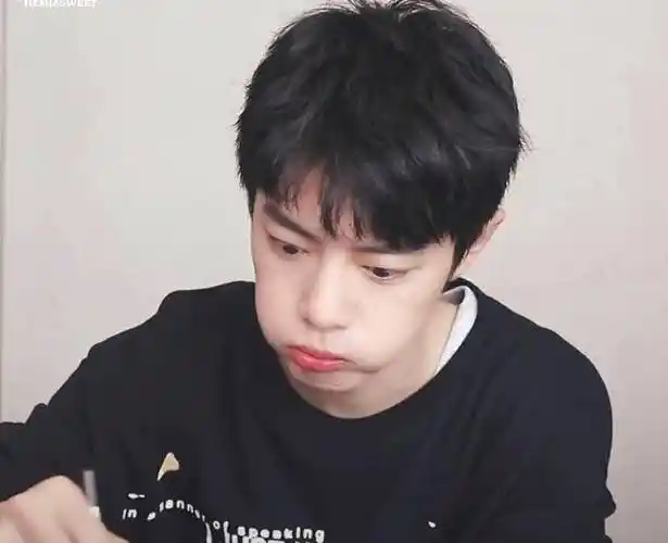 粉丝第一次与肖战唱反调小飞侠围观高呼支持