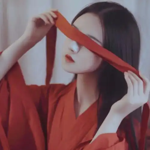 汉服红衣佳人_古风头像图片_扣扣居