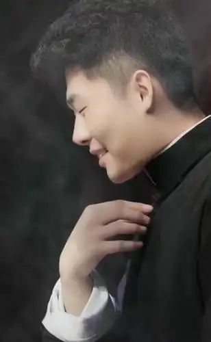 相声演员周九良