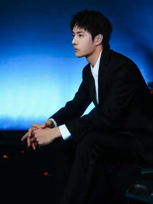 王一博蓝调大片#真的会被王一博帅死!