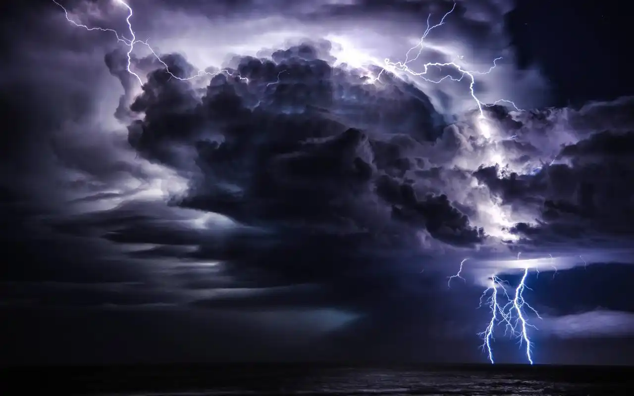 闪电风暴宽屏桌面壁纸,高清壁纸,宽屏,壁纸,闪电,桌面,壁纸,2560x1600