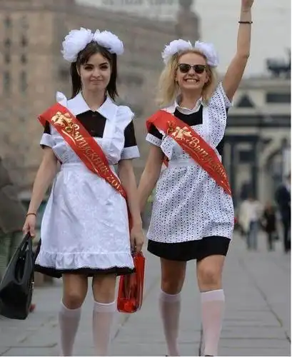 都说中国校服丑!但是韩国学生却表示:好羡慕中国校服,好想穿!