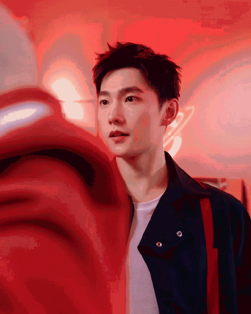 转发 关@微博抽奖平台12月3日 抽1位羊毛送杨洋明信片!