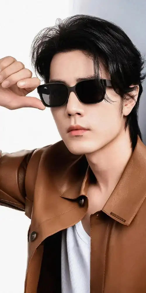 肖战超话全世界戴眼镜最性感英俊的男人(我说的!同意的 记得签到!