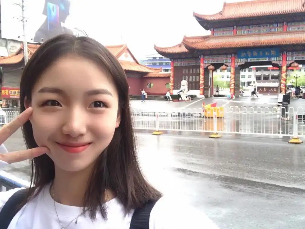 一个普通女孩的大学四年#舞蹈生 #只有照片能记录这份珍贵 # - 抖音