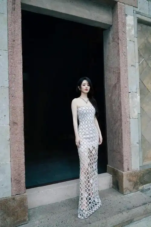 赵丽颖工作室发布美照赵丽颖状态良好期待未来更多精彩亮相