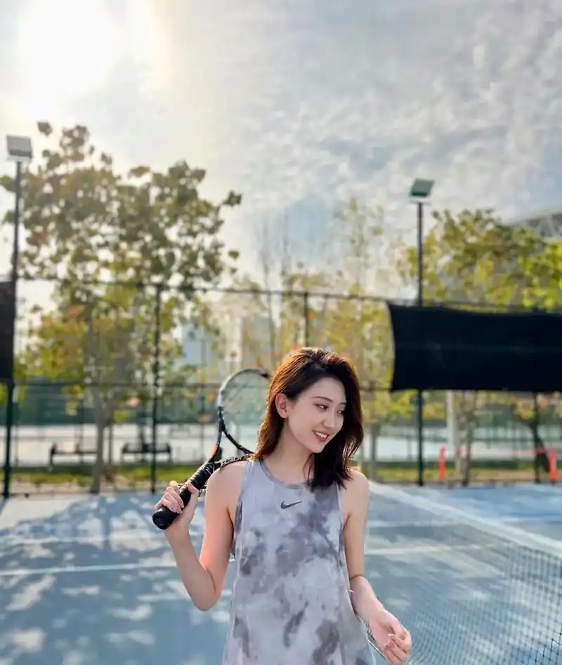 网球班的大家颜值爆表! - 抖音