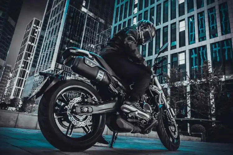 西装暴徒刷街利器