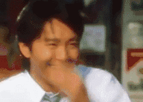 银幕下的周星驰和银幕上的"赌圣"一样,终于在香港影坛打开了第一片