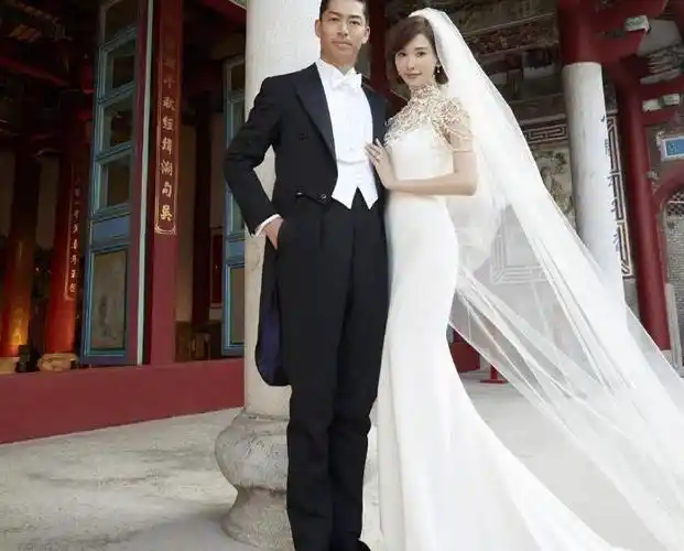 小s吐槽林志玲结婚耍心机,揭冯小刚吝啬不给钱,别把嘴毒当性情